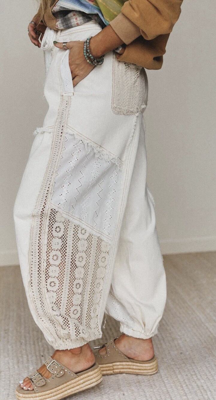 Oli & Hali Lace Daze Pants Womenโs Medium